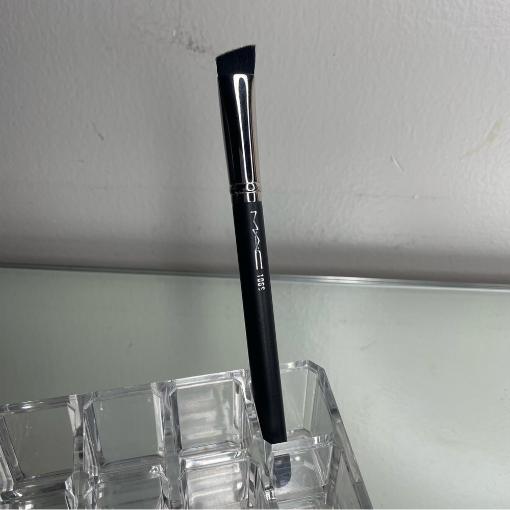 discontinued 106 brush
